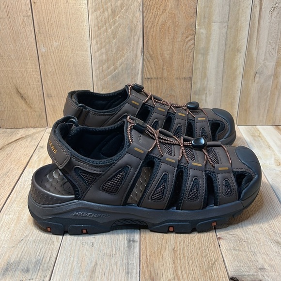 Skechers  MEN'S Relaxed Fit: Tresmen - Outseen Slip-On Sandals - Picture 4 of 10